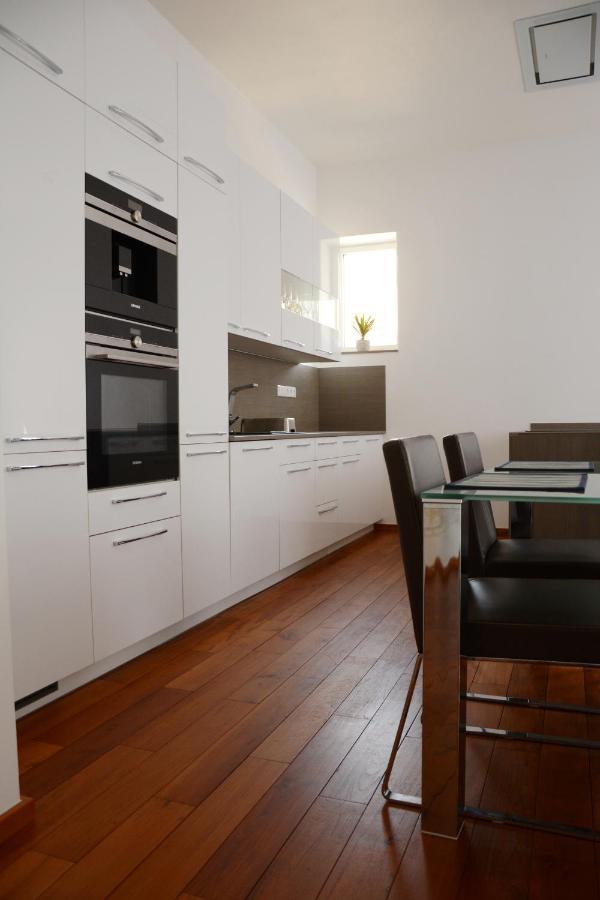 Premium Apartment Near Banska Bystrica Square With Two Big Bedrooms Εξωτερικό φωτογραφία
