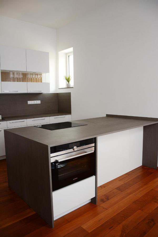 Premium Apartment Near Banska Bystrica Square With Two Big Bedrooms Εξωτερικό φωτογραφία